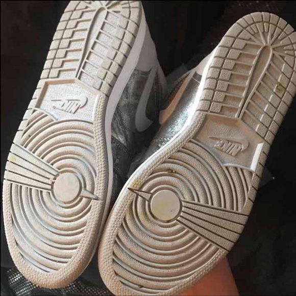 Air Jordan size 6youth - Picture 3 of 3